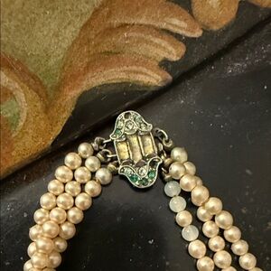 Vintage 3 Strand grad Pearl Necklace with Green yellow & blue gems silver clasp